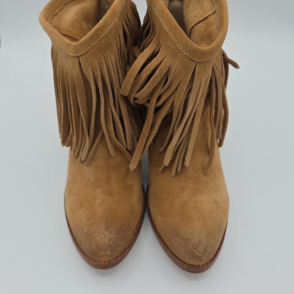 Frye Ilana Short Fringe Pull On Ankle Boots in Sand (Light Brown) Size 7.5B - Picture 3 of 8